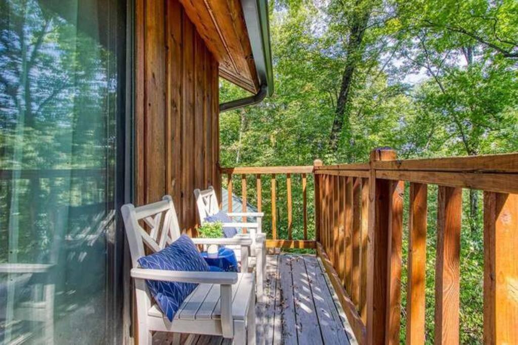 The Family Stone Luxe Cabin Sleeps 12 Hot Tub Dogfriendly Dollywood Pigeon Forge Exterior foto